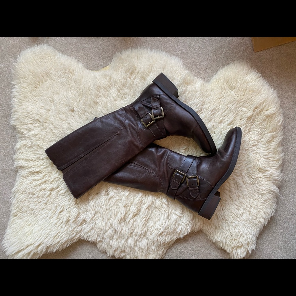 Beautiful brown boots
